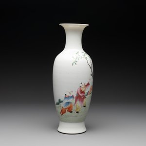 A Chinese famille rose 'playing boys' baluster vase, Hongxian mark, Republic — photo 4