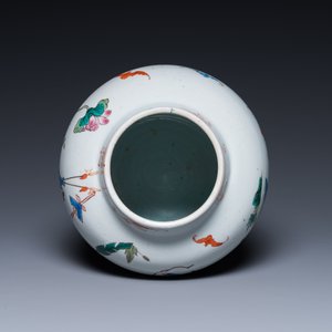 A Chinese famille rose 'playing boys' vase on a fine carved wooden stand, Yongzheng — photo 7