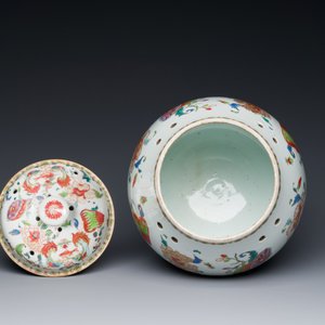 A Chinese famille rose 'Pompadour' pot-pourri jar and cover on a gilt bronze mount, Qianlong, ca. 1745 — 照片 9