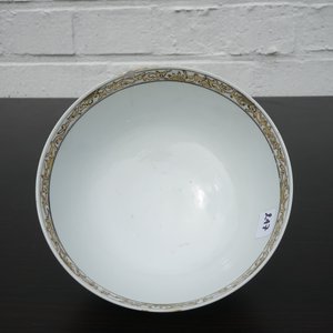 A Chinese famille rose porcelain bowl and matching teapot, Yongzheng, 1722-1735 — foto 19