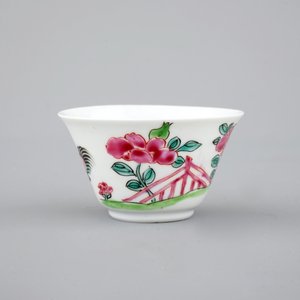 Een Chinese famille rose kop en schotel met hanen, Yongzheng, 1722-1735 — foto 6