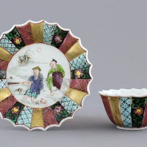 A Chinese famille rose porcelain cup and saucer with fishermen, Yongzheng, 1722-1735 — photo 1