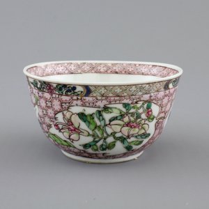 A Chinese famille rose porcelain cup and saucer with narcissus, chrysanthemum and peony, Yongzheng, 1722-1735 — photo 6