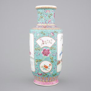 A Chinese famille rose porcelain rouleau vase, 20th C. — photo 4