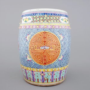 A Chinese famille rose porcelain 'Shou' garden seat, 19th C. — foto 3