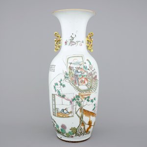 A Chinese famille rose porcelain vase decorated on both sides, 19/20th C. — photo 1