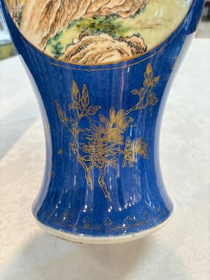 A Chinese famille rose powder-blue-ground vase, 19th C. — photo 9
