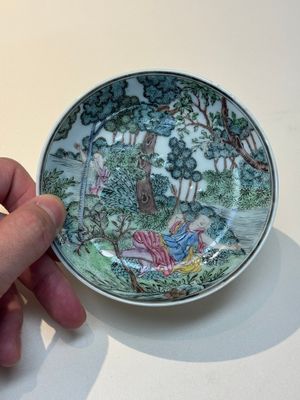 A Chinese famille rose 'Procris and Cephales' cup and saucer, Qianlong — photo 2