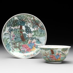 A Chinese famille rose 'Procris and Cephales' cup and saucer, Qianlong — photo 1