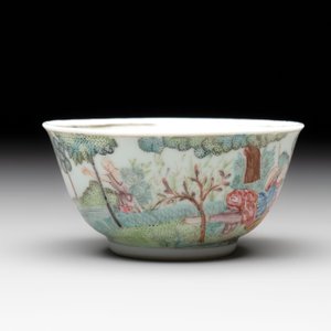 A Chinese famille rose 'Procris and Cephales' cup and saucer, Qianlong — photo 7