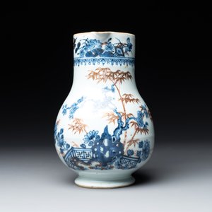 A Chinese famille rose 'pseudo-tobacco leaf' dish, a bowl and a blue and white gilt-decorated jug, Qianlong — photo 7