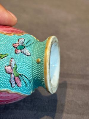 A Chinese famille rose puce-enamelled turquoise-ground 'hu' vase, Republic — photo 15