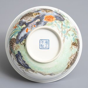 A Chinese famille rose 'quails' bowl, Yongzheng mark, 20th C. — 照片 6