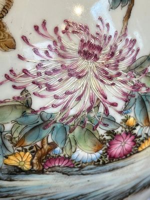 A Chinese famille rose 'quails' 'hu' vase, signed Xiong Mengting 熊夢亭, dated 1969 — photo 14