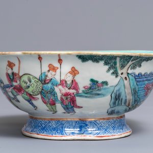 A Chinese famille rose quatre-lobed bowl, Tongzhi mark, 19th C. — photo 5
