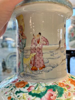 A Chinese famille rose 'Qun Xian Zhu Shou 群仙祝壽' rouleau vase, Qianlong mark, 19th C. — photo 11