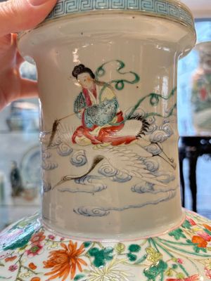 A Chinese famille rose 'Qun Xian Zhu Shou 群仙祝壽' rouleau vase, Qianlong mark, 19th C. — photo 12