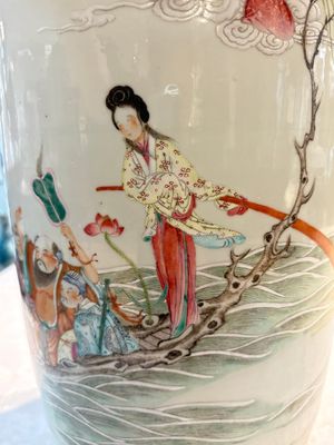 A Chinese famille rose 'Qun Xian Zhu Shou 群仙祝壽' rouleau vase, Qianlong mark, 19th C. — photo 20