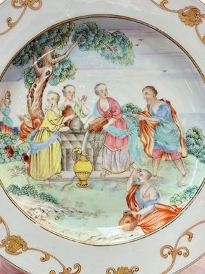 A Chinese famille rose 'Rebecca at the well' plate, Qianlong, ca. 1750 — photo 2