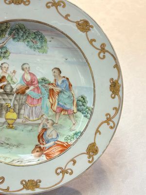 A Chinese famille rose 'Rebecca at the well' plate, Qianlong, ca. 1750 — photo 7