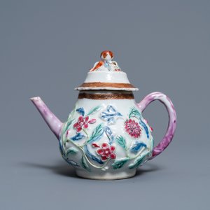 A Chinese famille rose relief-decorated teapot on stand, Yongzheng — photo 5