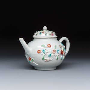 A Chinese famille rose relief-decorated teapot with floral design — photo 1