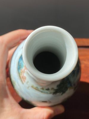 A Chinese famille rose 'riverscape' vase and a 'butterfly' vase, 20th C. — photo 10