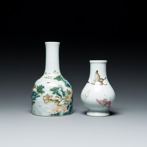 A Chinese famille rose 'riverscape' vase and a 'butterfly' vase, 20th C. — photo 2