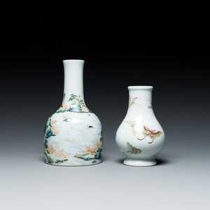 A Chinese famille rose 'riverscape' vase and a 'butterfly' vase, 20th C. — photo 4