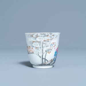 A Chinese famille rose 'romantic subject' cup and saucer, Yongzheng/Qianlong — 照片 7