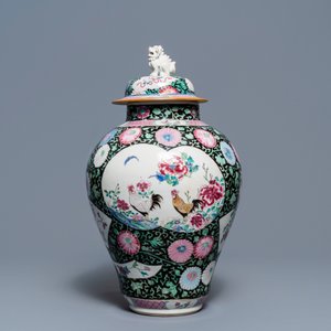A Chinese famille rose 'rooster' baluster jar and cover, Yongzheng — 照片 3
