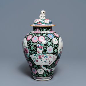 A Chinese famille rose 'rooster' baluster jar and cover, Yongzheng — 照片 5