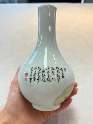 A Chinese famille rose 'rooster' vase, Ju Ren Tang 居仁堂製 mark, 20th C. — photo 4