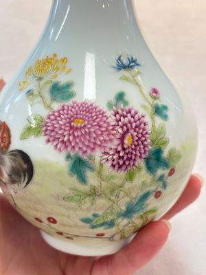 A Chinese famille rose 'rooster' vase, Ju Ren Tang 居仁堂製 mark, 20th C. — photo 7