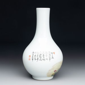 A Chinese famille rose 'rooster' vase, Ju Ren Tang 居仁堂製 mark, 20th C. — photo 3