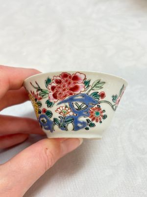 A Chinese famille rose 'roosters' covered teapot and two cups and saucers, Yongzheng — photo 26