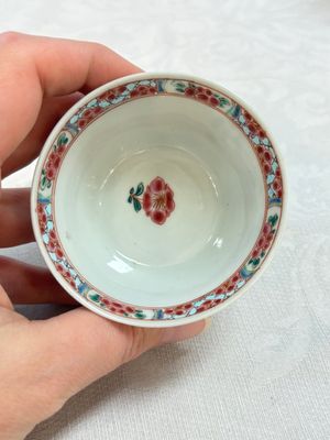 A Chinese famille rose 'roosters' covered teapot and two cups and saucers, Yongzheng — photo 28