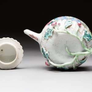 A Chinese famille rose 'roosters' covered teapot and two cups and saucers, Yongzheng — photo 15