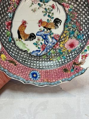 A Chinese famille rose 'roosters' eggshell plate, Yongzheng — foto 6