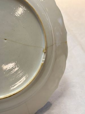 A Chinese famille rose 'roosters' eggshell plate, Yongzheng — foto 9