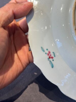 A Chinese famille rose 'roosters' plate, Yongzheng/Qianlong — 照片 15