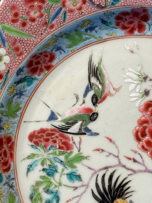 A Chinese famille rose 'roosters' plate, Yongzheng/Qianlong — 照片 4