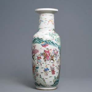 A Chinese famille rose rouleau vase, 19th C. — photo 3