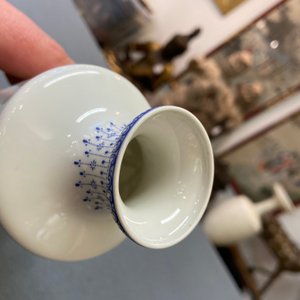 A Chinese famille rose rouleau vase, Qianlong mark, Republic — photo 9