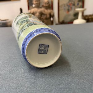 A Chinese famille rose rouleau vase, Qianlong mark, Republic — photo 10