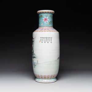 A Chinese famille rose rouleau vase with figurative design, Qianlong mark, Republic — foto 2