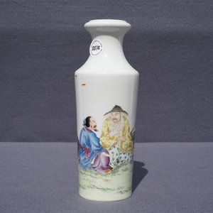 A Chinese famille rose rouleau vase with fishermen, Qianlong mark, Republic, 20th C. — photo 7