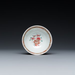 A Chinese famille rose ruby-ground cup and saucer, Yongzheng — 照片 8