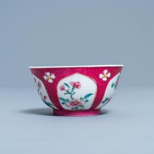 A Chinese famille rose ruby-ground cup and saucer, Yongzheng — photo 6