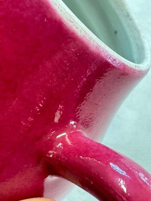 A Chinese famille rose ruby-ground 'Landscape Scroll' teapot and stand, Yongzheng — 照片 13